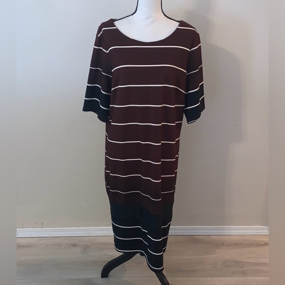 I LE New York Women's size 18 Midi Dress Short Sleeve Brown Black Stripes